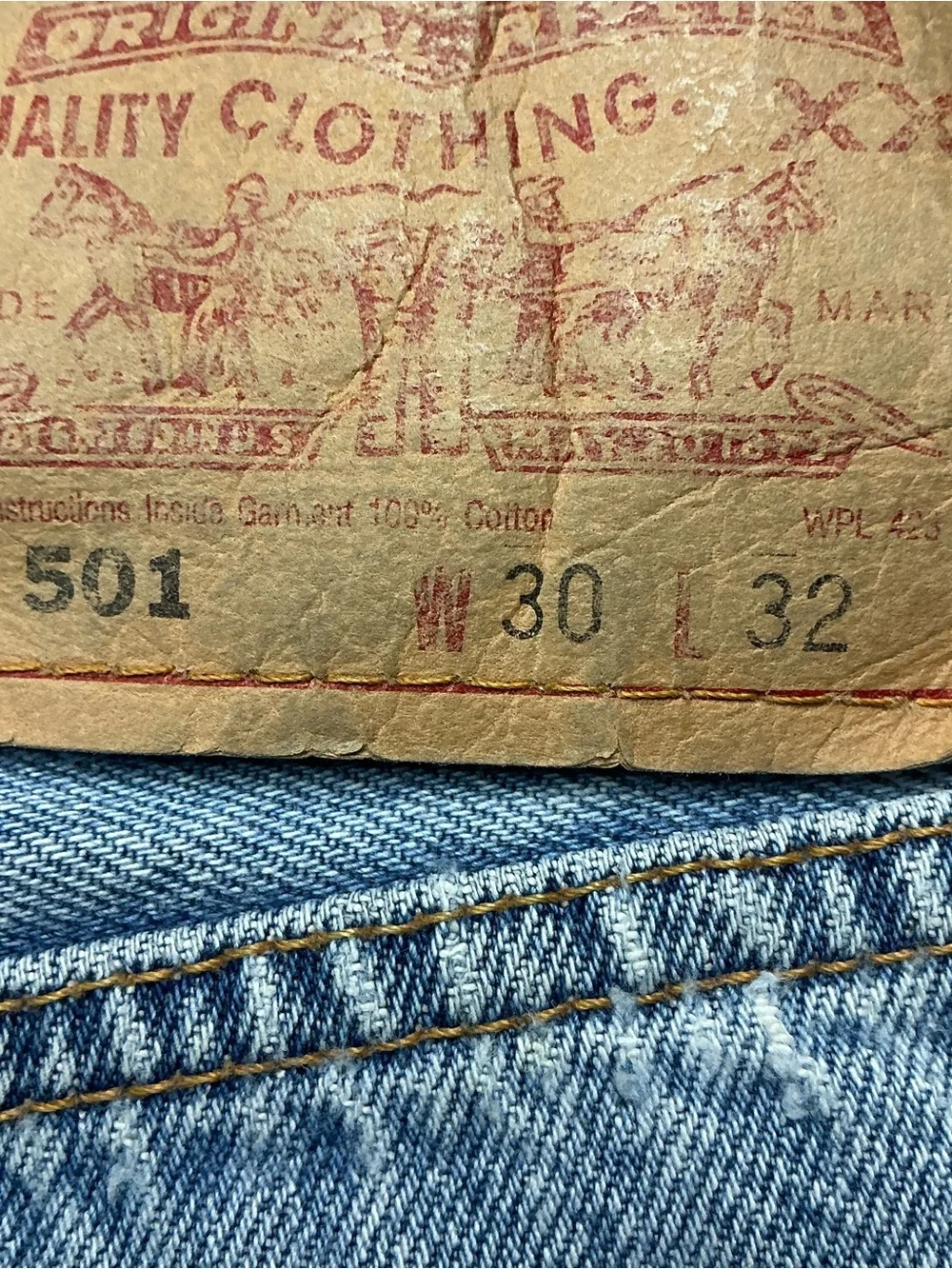 Vintage Levi’s 501 button fly light wash straight leg jeans 29 x 30